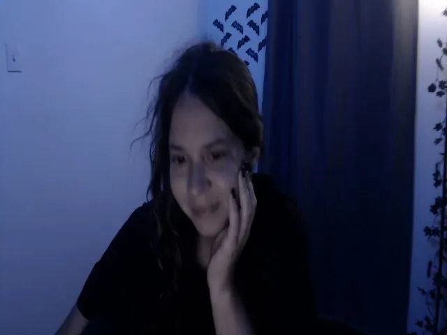 Live sex webcam photo for LadyMarceline #261124011