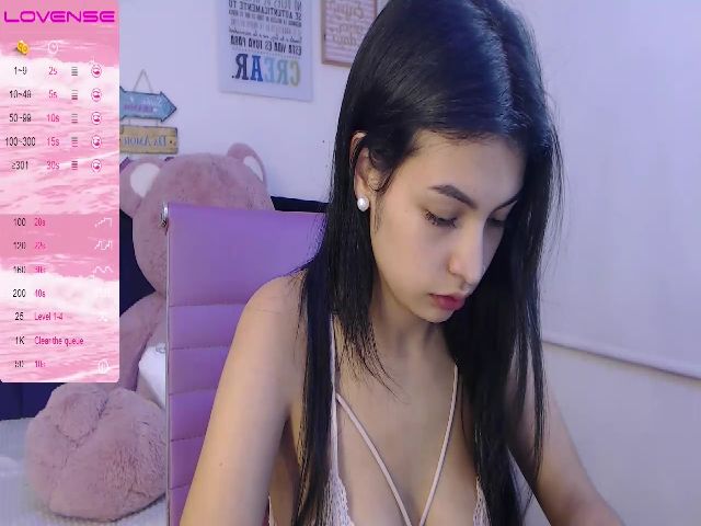 Live sex webcam photo for Kata018 #256501577