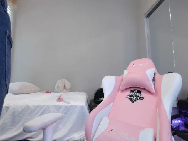 Live sex webcam photo for Bunnydathug #263272194