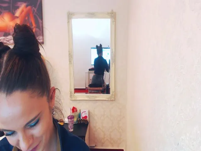 Live sex webcam photo for AlishaPacari #259603687