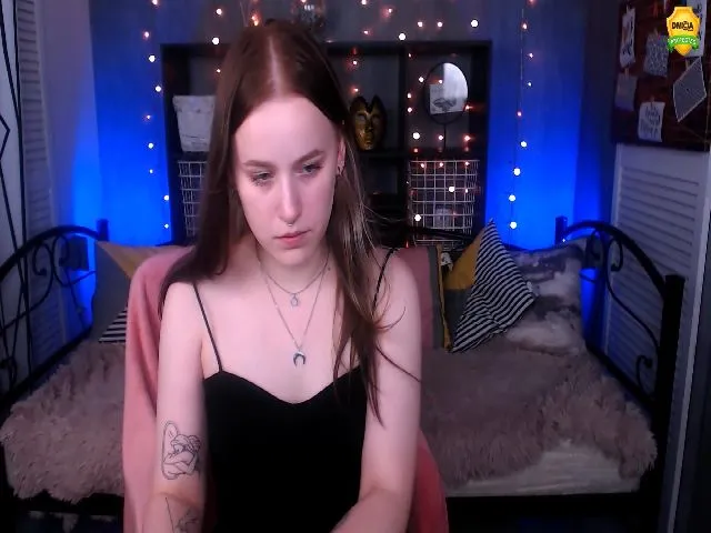 Live sex webcam photo for LynneDawson #252887780