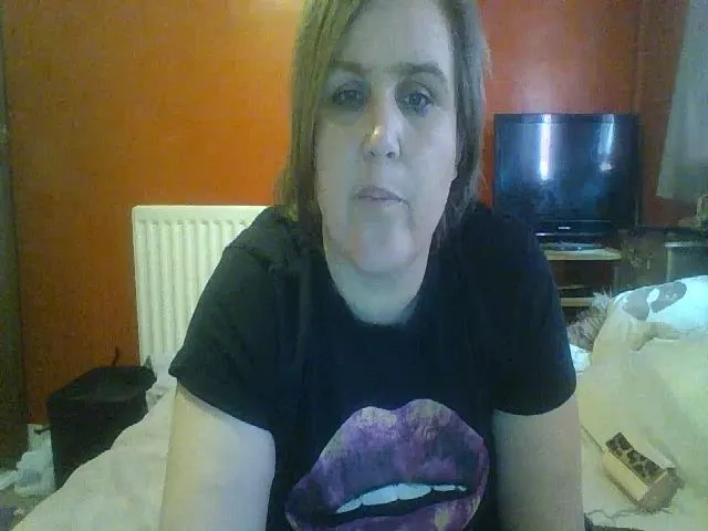 Live sex webcam photo for YUMMYMUMMY39 #253393405