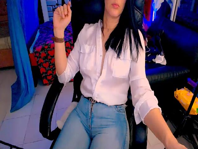 Live sex webcam photo for Sashabreck #287860069