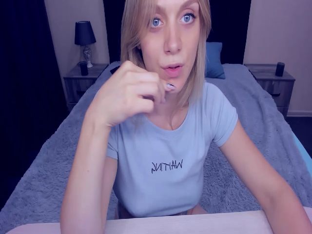 Live sex webcam photo for MeganKind #255024161