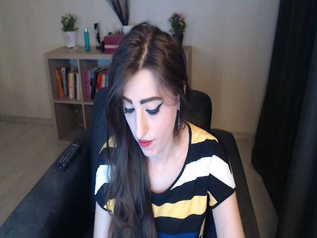 Live sex webcam photo for HotRebbecca #258421972