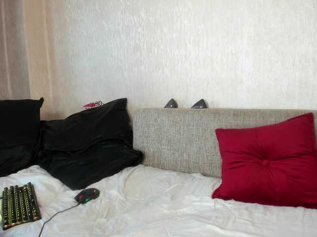 Live sex webcam photo for enchantressss #241876875