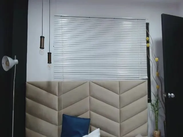 Live sex webcam photo for ShenLong3 #256136680