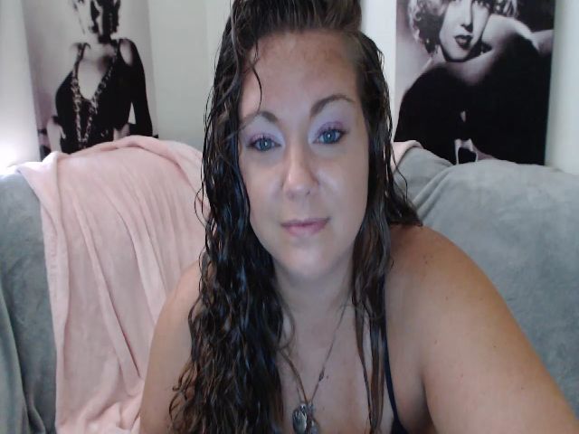 Live sex webcam photo for Kylie_Mcfly #255460710