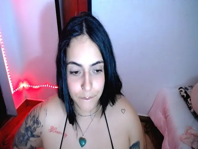 Live sex webcam photo for Dulce_doll #264052935