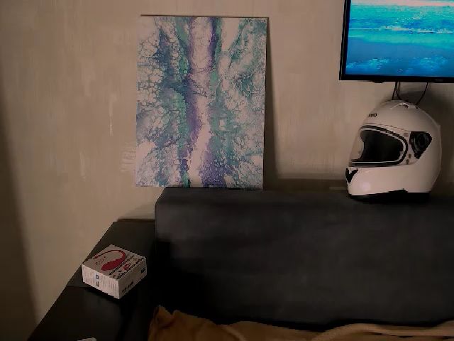 Live sex webcam photo for Blond_Vivian #256040106