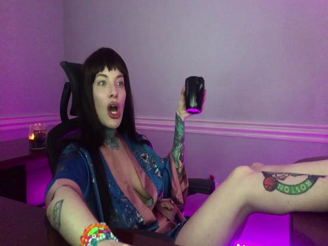 Live sex webcam photo for Kxtiemccxnn #253448742