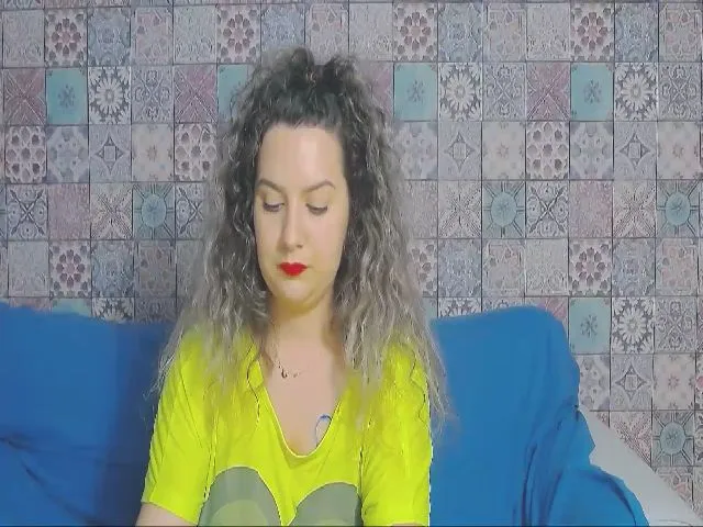 Live sex webcam photo for CurlyVibe #253213504