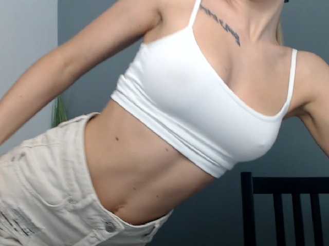 Live sex webcam photo for HannahFlirt #261338233