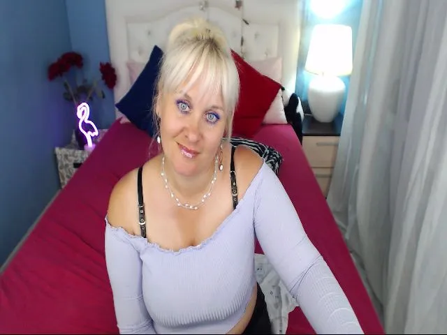 Live sex webcam photo for AVladica #256052837
