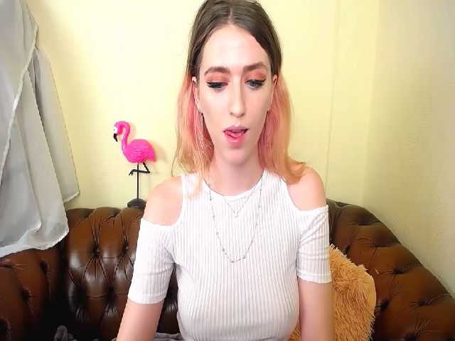 Live sex webcam photo for MissLayla4u #262143618