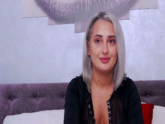 Live sex webcam photo for AnissaMaze #257405821