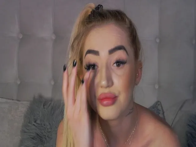Live sex webcam photo for JuliaJuliette #258063258