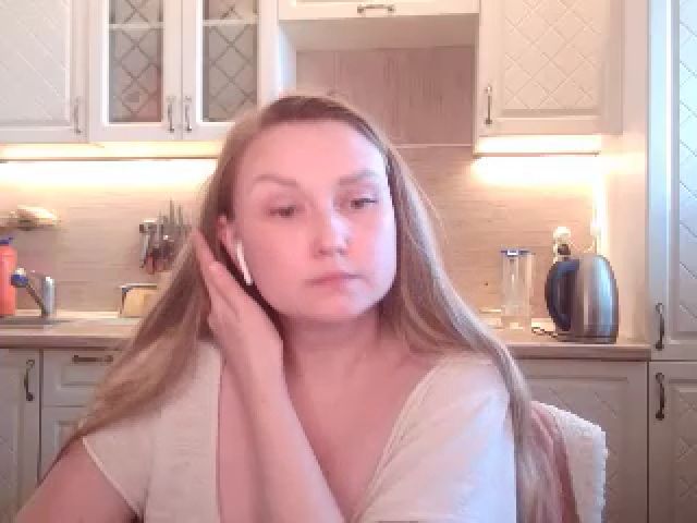 Live sex webcam photo for JaneGrey111 #256770096