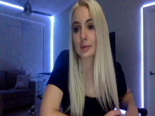 Live sex webcam photo for Sammy_gray #259885435