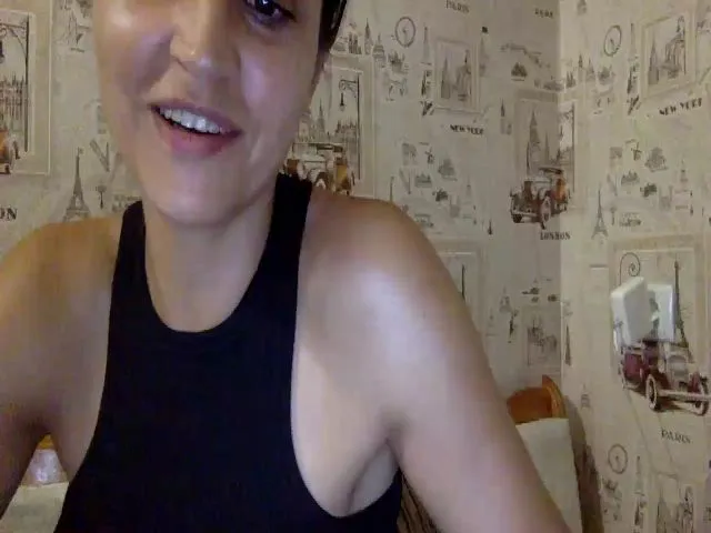 Live sex webcam photo for JolyBoss #254602672