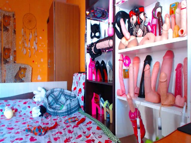 Live sex webcam photo for Cuminmenowbby #253464110