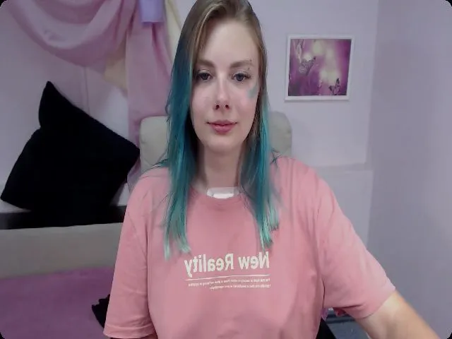 Live sex webcam photo for AprillSnow #260111391