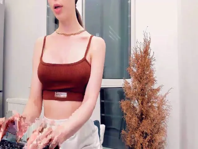 Live sex webcam photo for TheNorthQueen #254267608