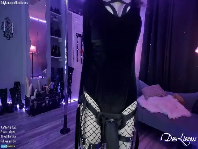 Live sex webcam photo for DomLioness #254066009