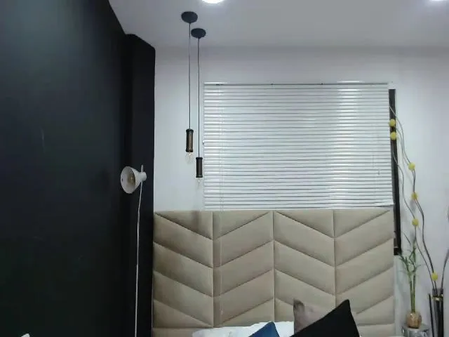 Live sex webcam photo for ShenLong3 #256015040