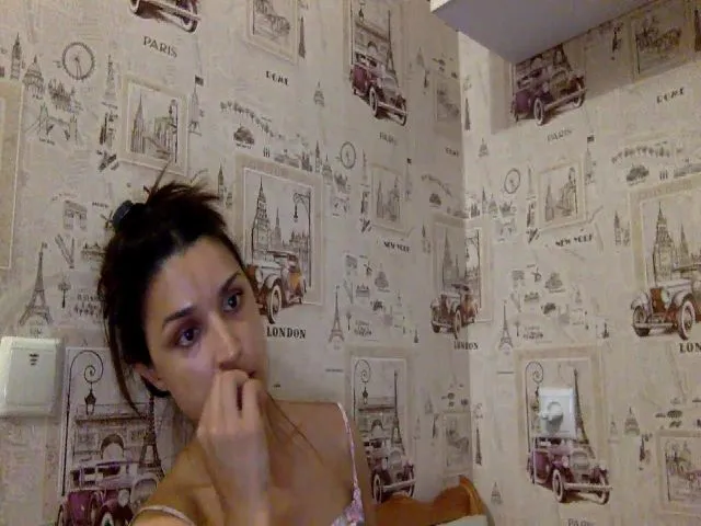 Live sex webcam photo for JolyBoss #252597738