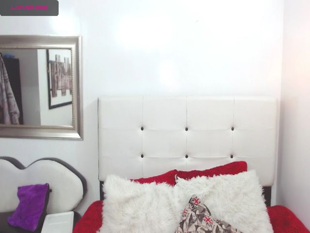 Live sex webcam photo for Arabelajoys #260220517