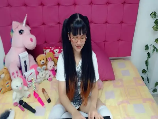 Live sex webcam photo for Pink_queenn #254747570
