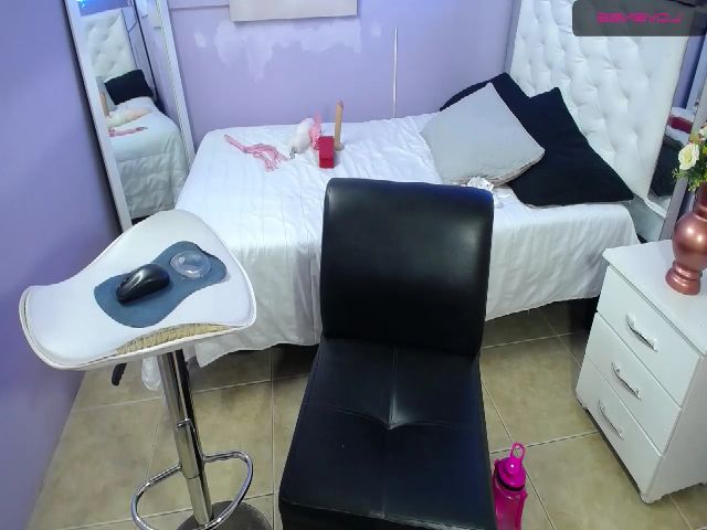 Live sex webcam photo for Martina_ferer #256352750