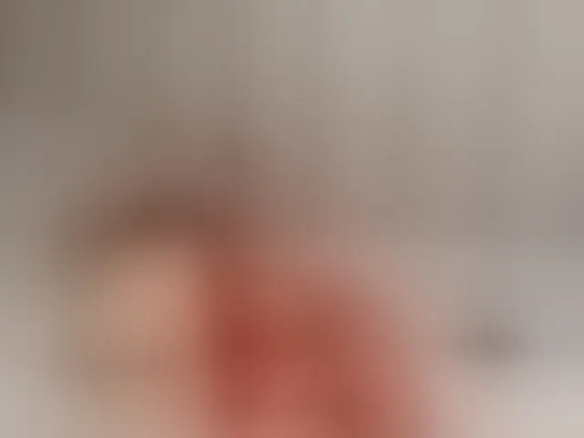Live sex webcam photo for Emiliiaaa #247367171