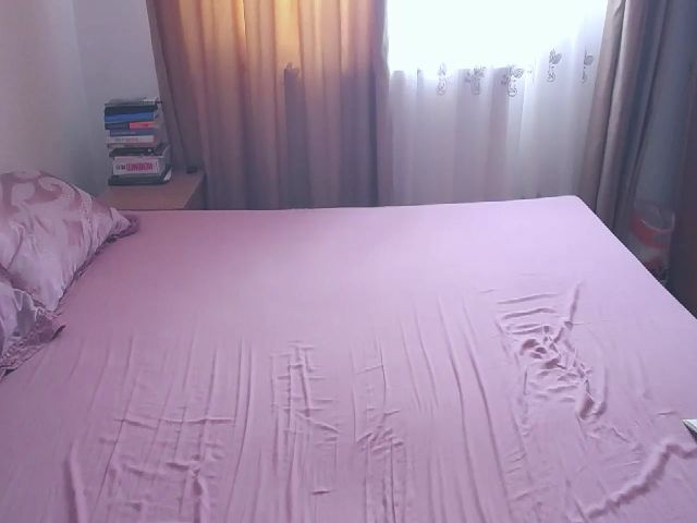 Live sex webcam photo for Nicolle2 #255926220