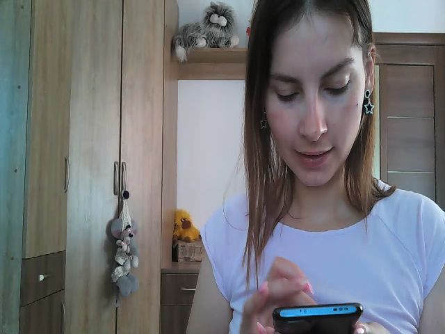 Live sex webcam photo for MisssSun #263560856