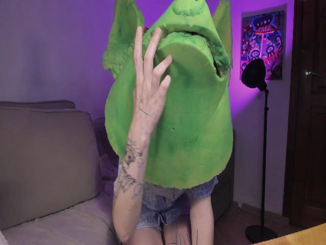Live sex webcam photo for Miranda2_0 #255774982
