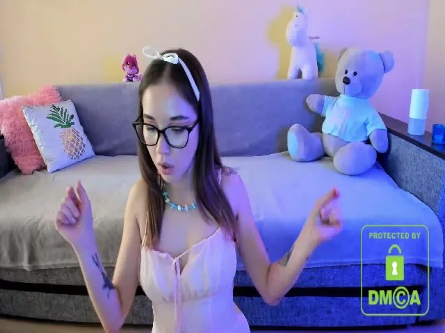 Live sex webcam photo for CutieJuno #265509244