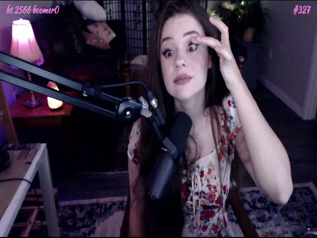 Live sex webcam photo for Sophelia #254987263