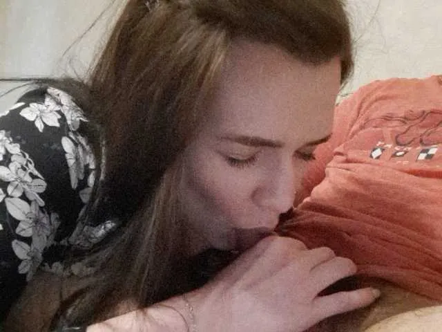 Live sex webcam photo for HellMor #241309763