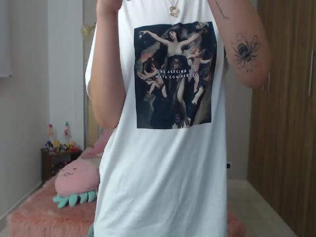 Live sex webcam photo for Emily_evans18 #256605394