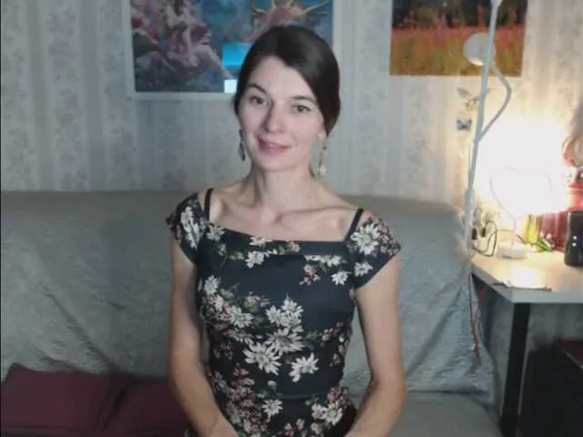 Live sex webcam photo for MiyaMei #240899480
