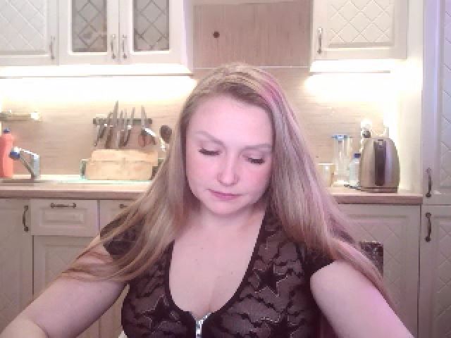 Live sex webcam photo for JaneGrey111 #265606248