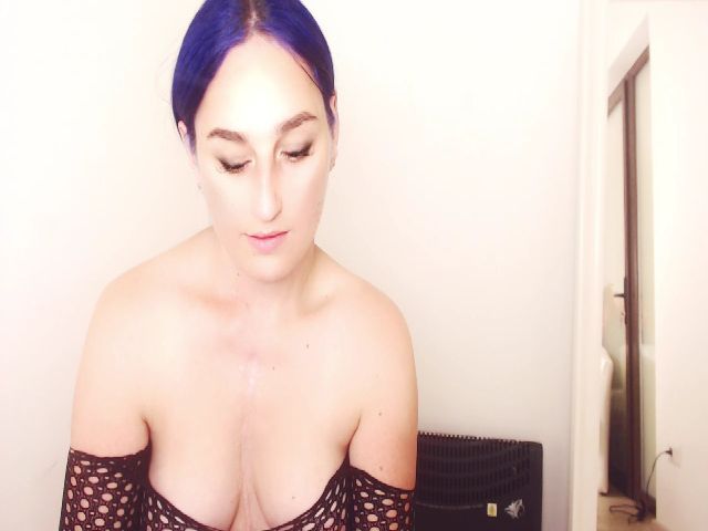 Live sex webcam photo for wetkittycum #252292841