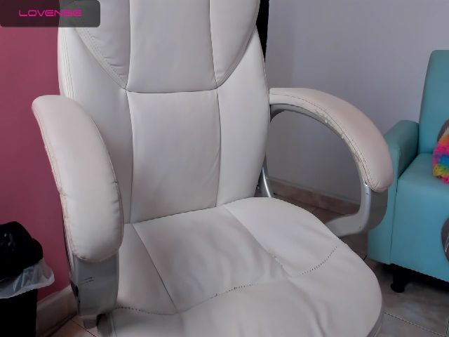 Live sex webcam photo for Tasha_cooper1 #255147922