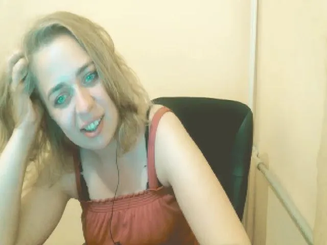 Live sex webcam photo for GoddessNika #254558755