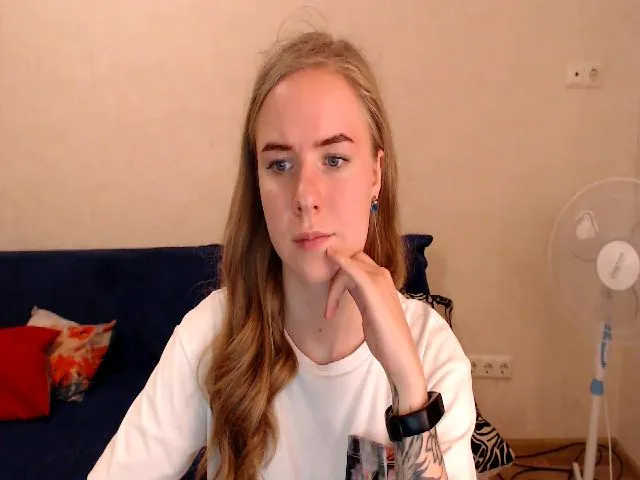 Live sex webcam photo for Limana_xo #252624828
