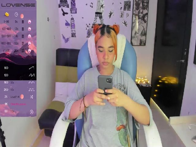 Live sex webcam photo for Valentina_5_ #257104645