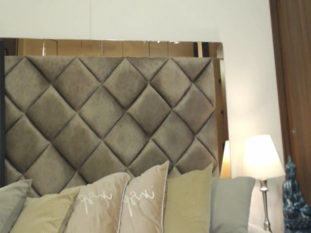 Live sex webcam photo for JullyAngel #254973927