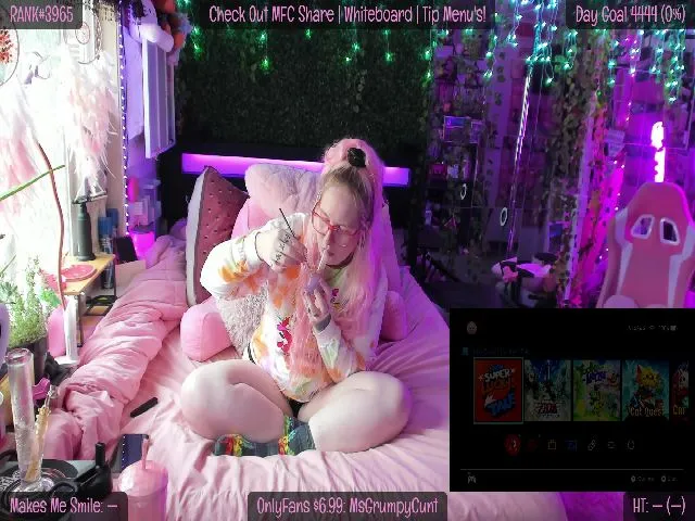 Live sex webcam photo for MsGrumpyCunt #254662564